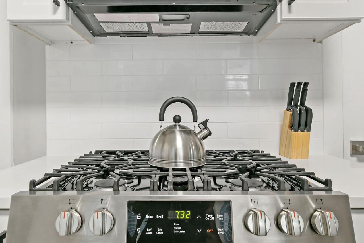 2Br Comfy And Stylish Apt In West Town - Erie 1R Chicago Eksteriør billede
