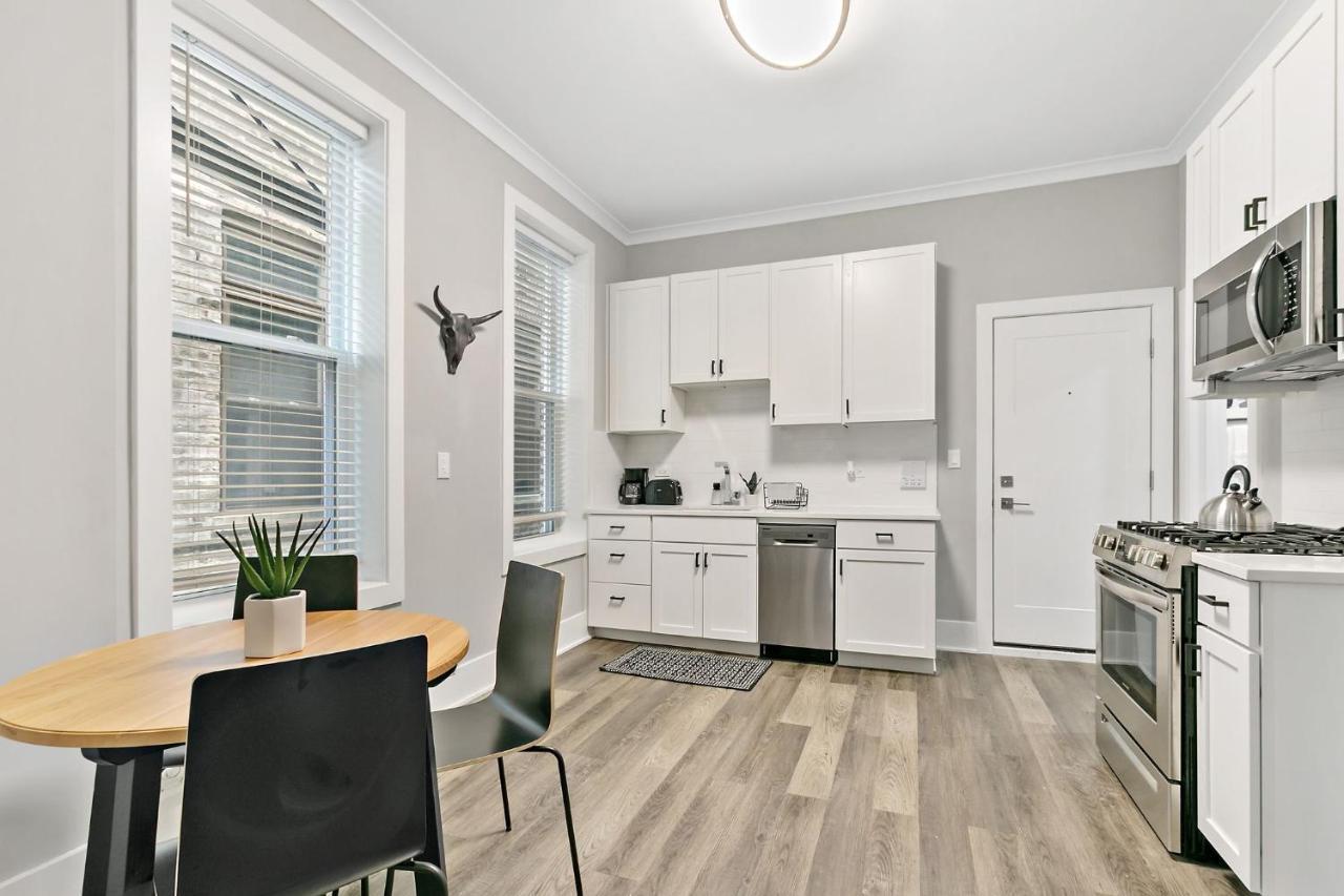 2Br Comfy And Stylish Apt In West Town - Erie 1R Chicago Eksteriør billede